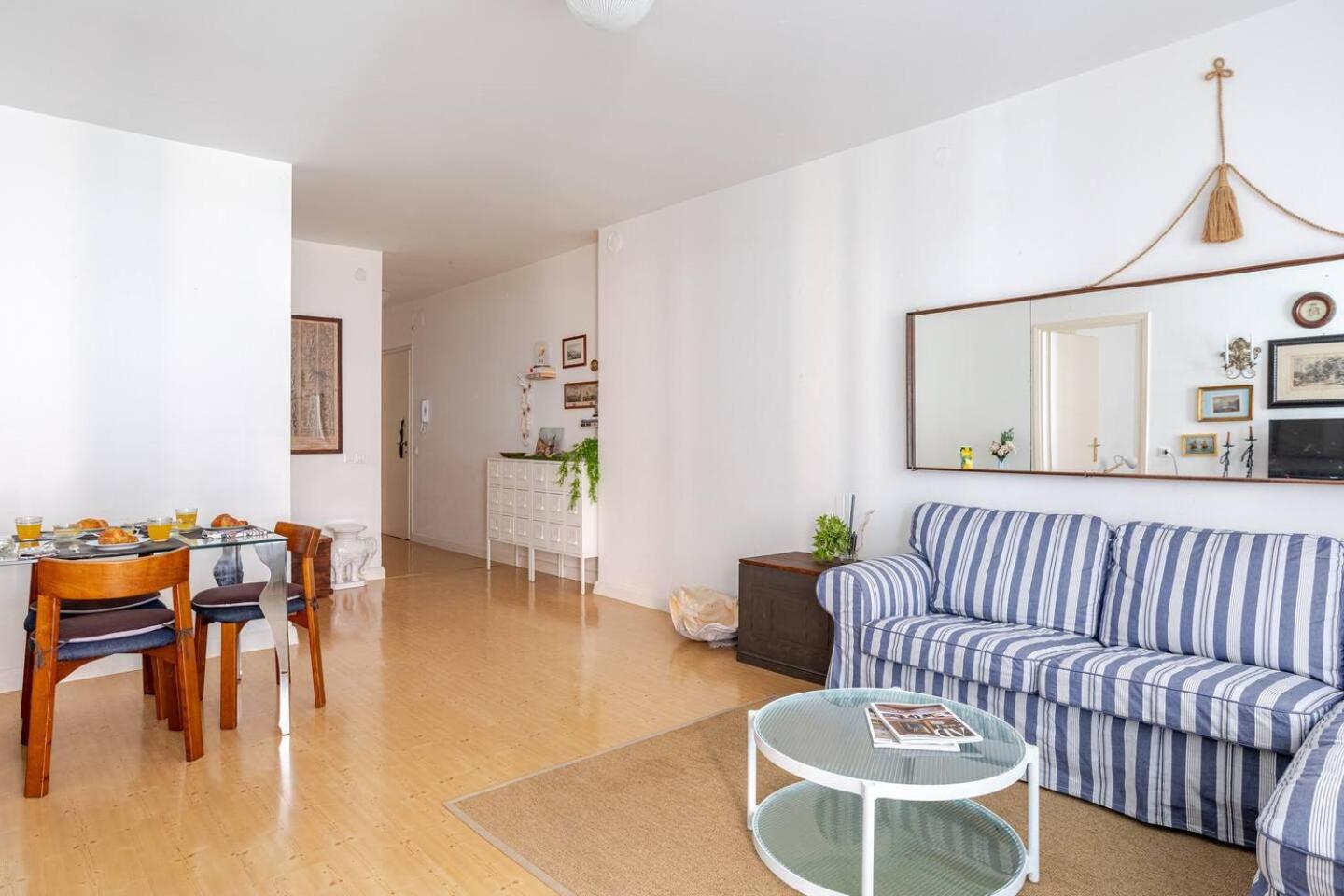 Sunny Home, Appartamento In Centro E Vicino Alla Spiaggia Градо Экстерьер фото